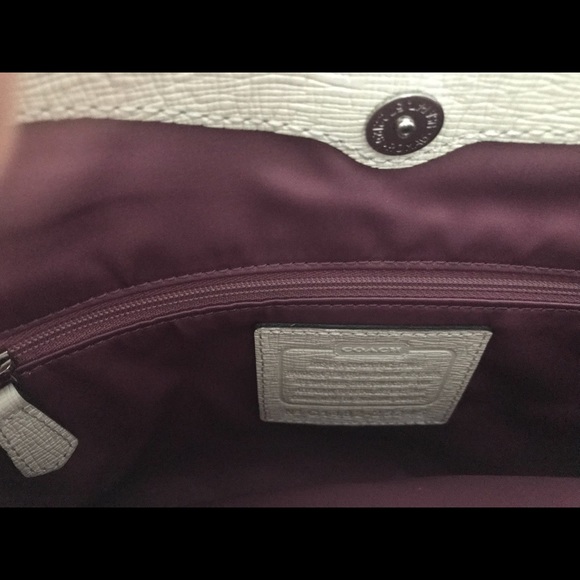 Coach Leather Purse - Picture 4 of 6